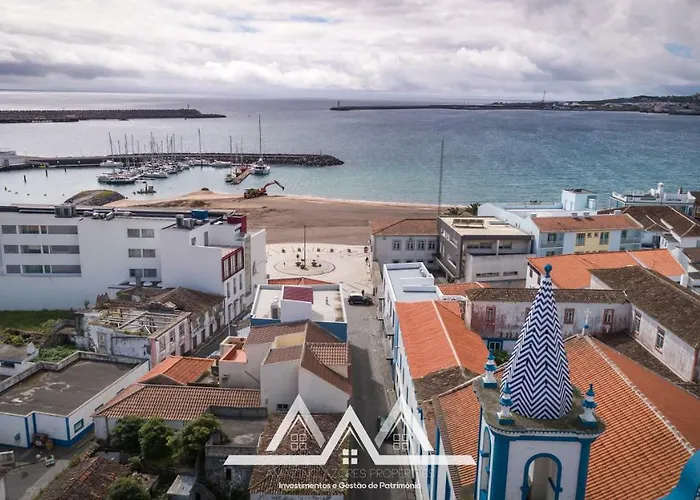 White House Ii * Praia da Vitória