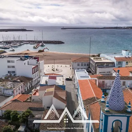 White House Ii * Praia da Vitória