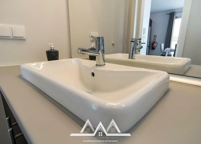 White House Ii * Praia da Vitória